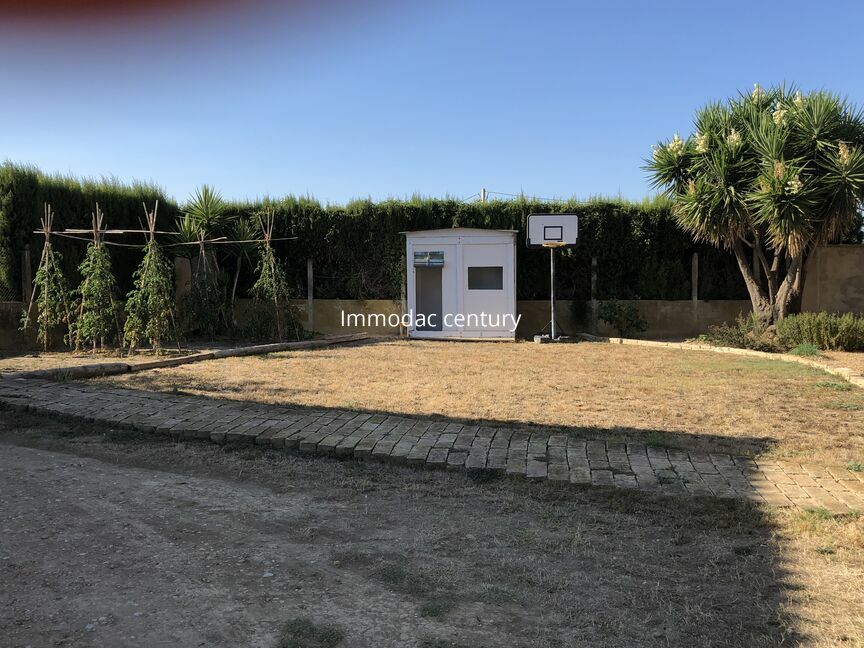 Farmhouse for sale in Navata 10km from Figueres.