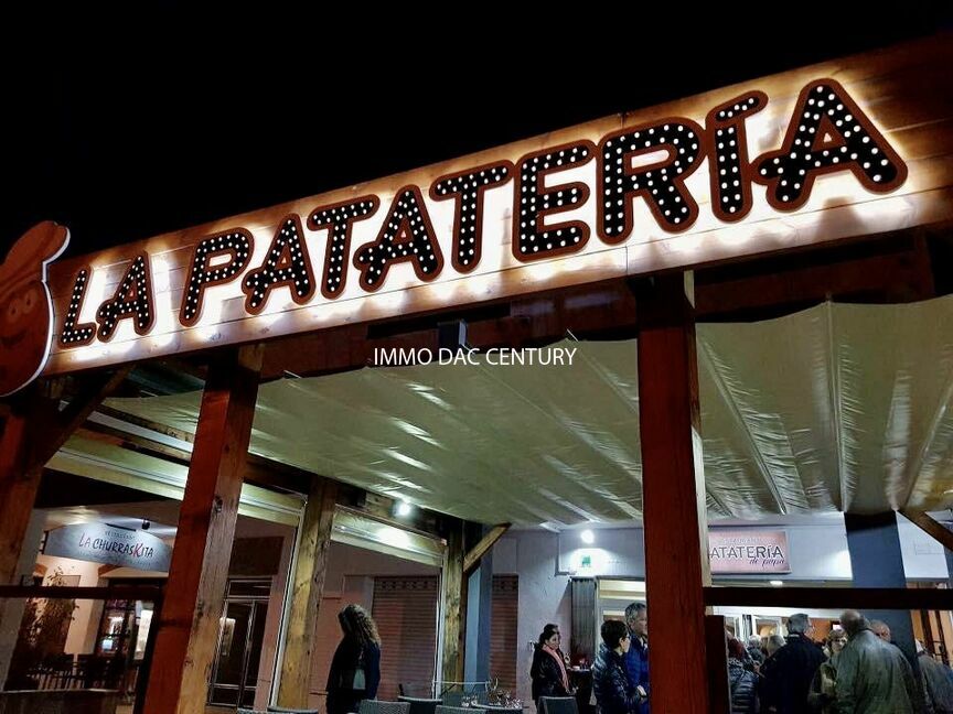 Local comercial restaurant, bar en venda a Empuriabrava