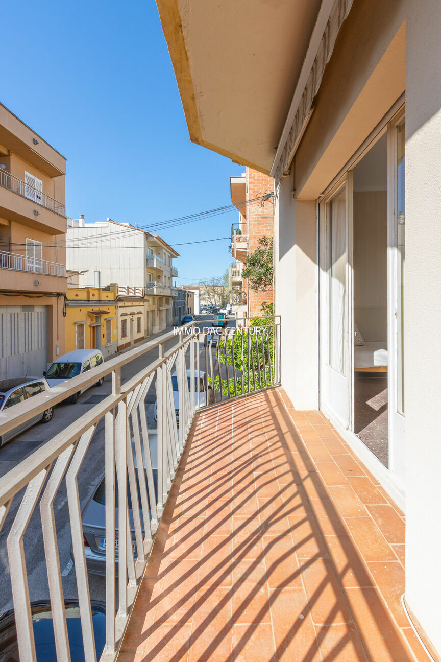 Appartement en vente avec terrasse à figueres Costa Brava.
