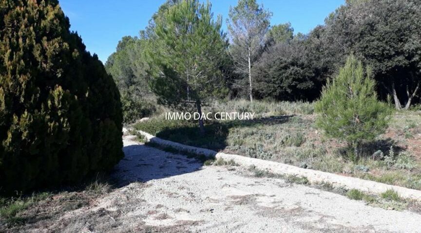Campsite for sale on the Costa Brava 6km from the beach and the center