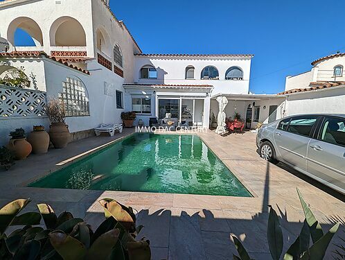 Preciosa casa totalment reformada amb piscina