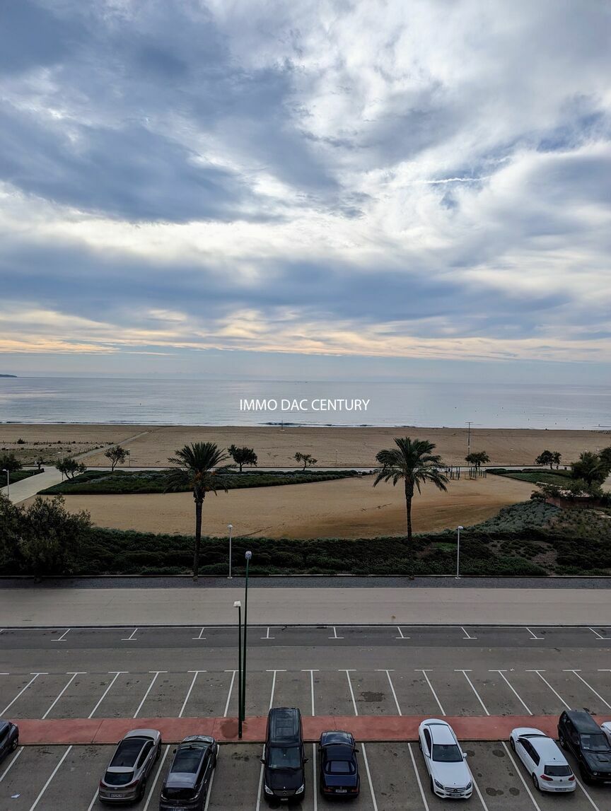 Apartment for sale with  sea view Empuriabrava.