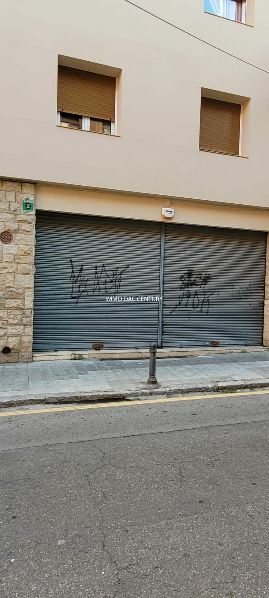 Commercial premises for sale in the center of Figueres.