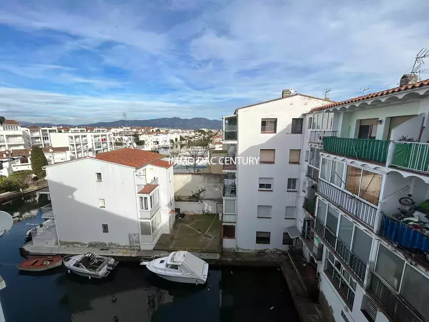 Canal view apartment for sale Empuriabrava