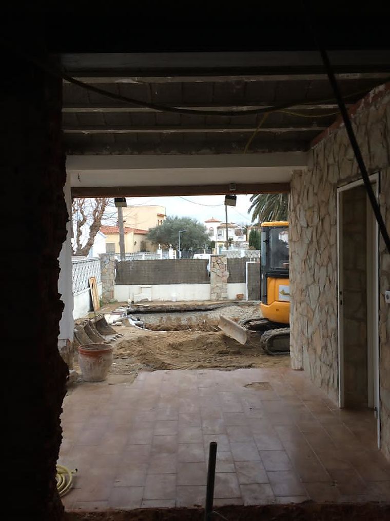 our real estate agency Immodac Century carries out renovations and constructions Empuriabrava (Costa Brava)