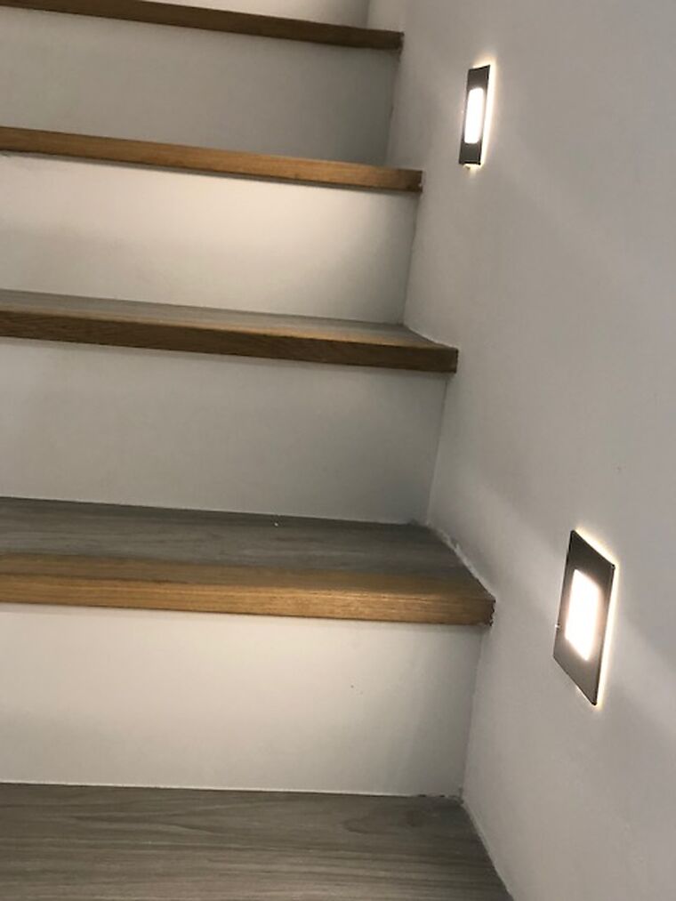 ¿Qué luz poner para el hueco de una escalera?